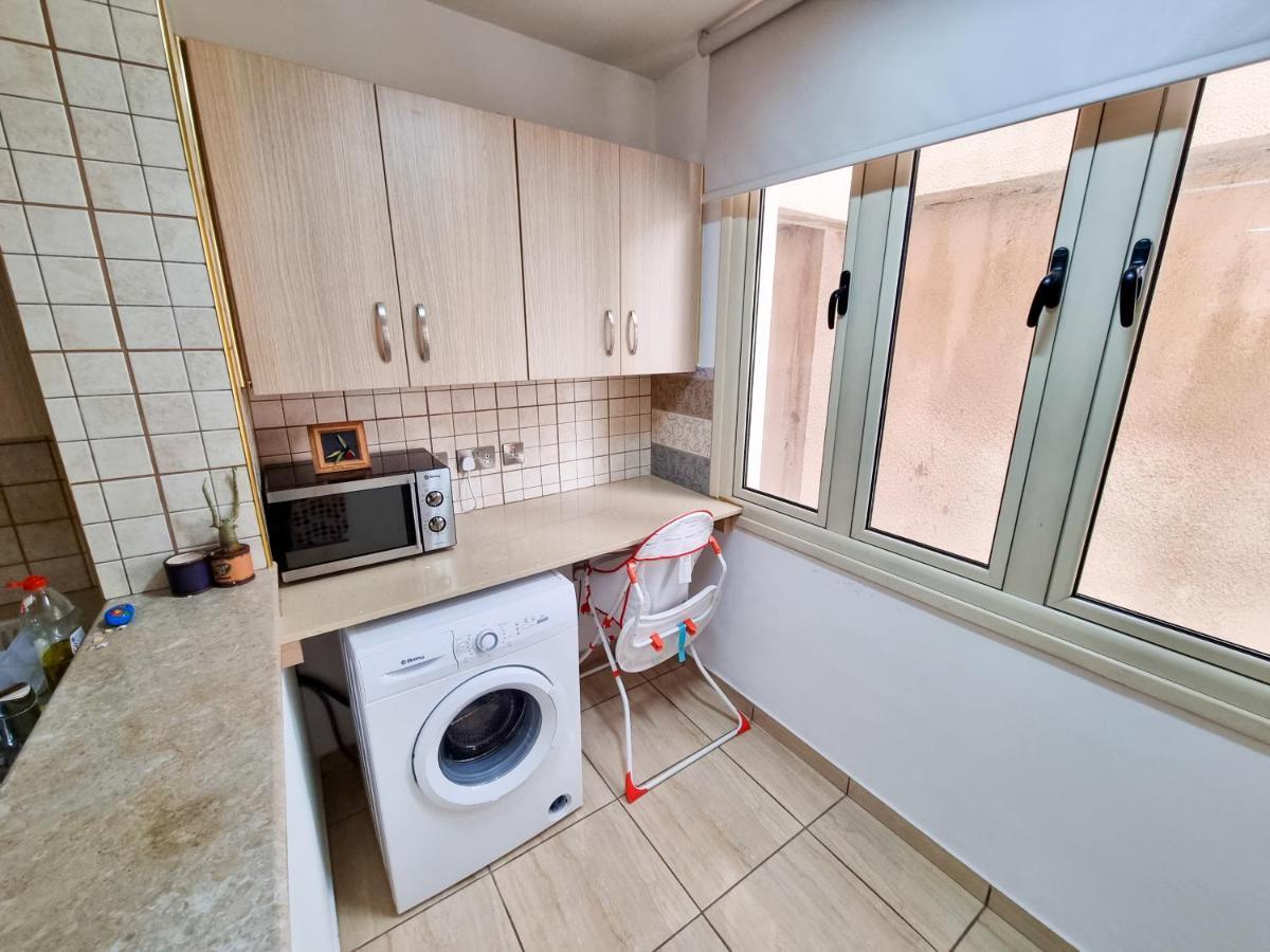 Sunbay City Rooms Larnaca Ngoại thất bức ảnh