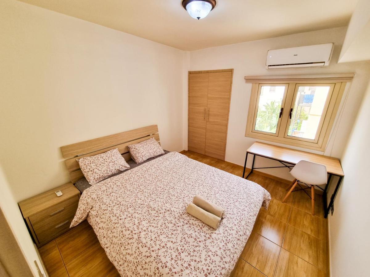 Sunbay City Rooms Larnaca Ngoại thất bức ảnh