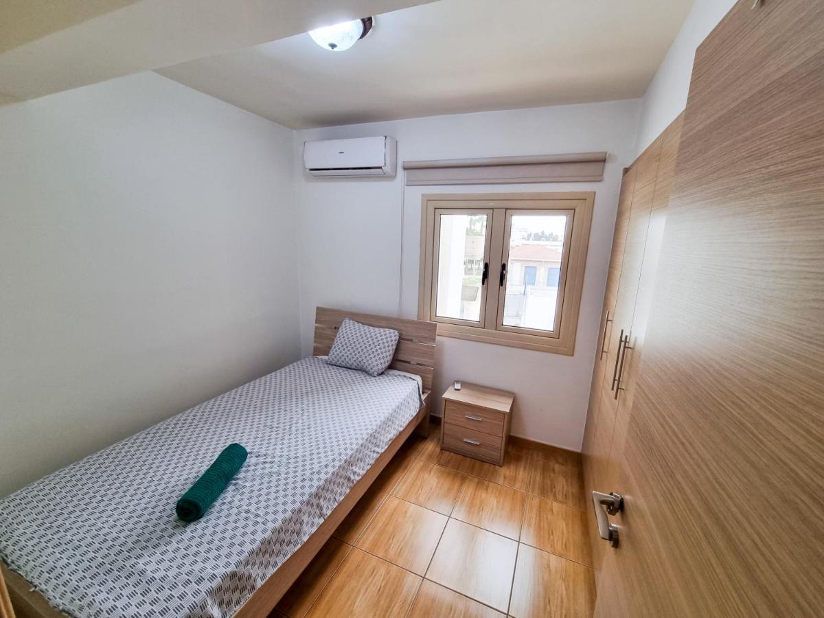 Sunbay City Rooms Larnaca Ngoại thất bức ảnh